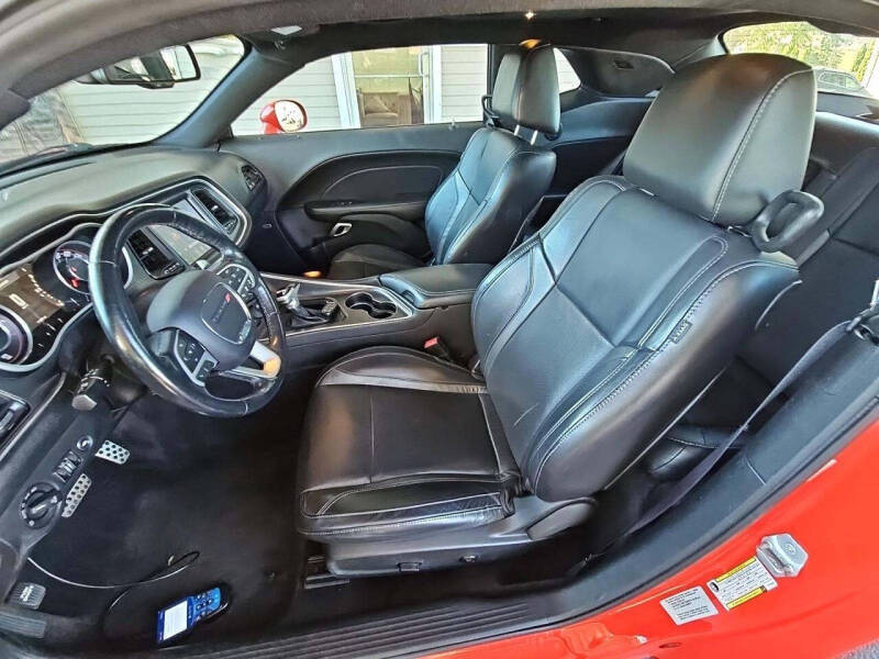 2015 Dodge Challenger SXT Plus