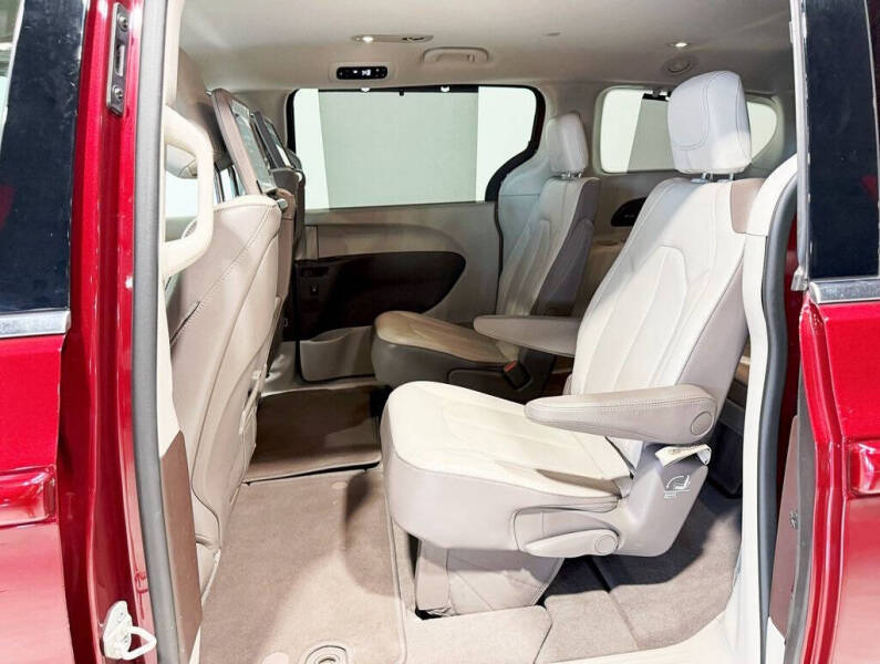 2018 Chrysler Pacifica Touring L Plus