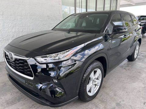 2020 Toyota Highlander for sale at Powerhouse Automotive in Tampa FL