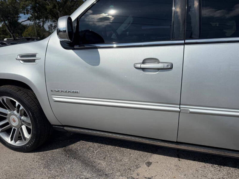 2012 Cadillac Escalade Premium