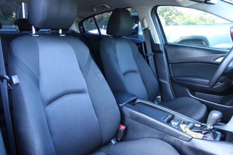 2018 Mazda MAZDA3 Sport