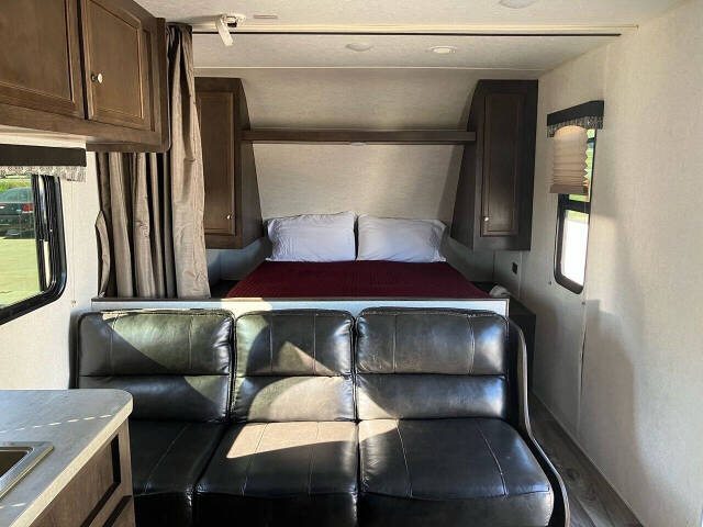 2018 Starcraft RV Autumn Ridge Outfitter for sale at 66 Auto Center and The Dent Shop in Joplin, MO