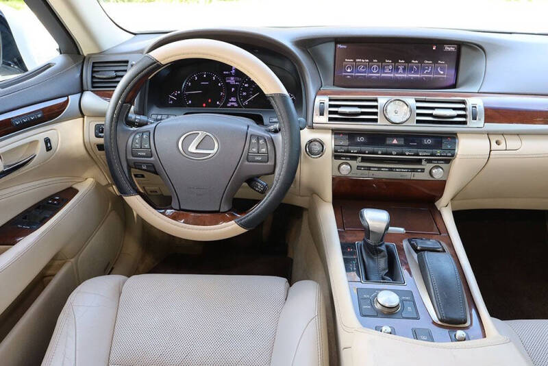 2015 Lexus LS 460