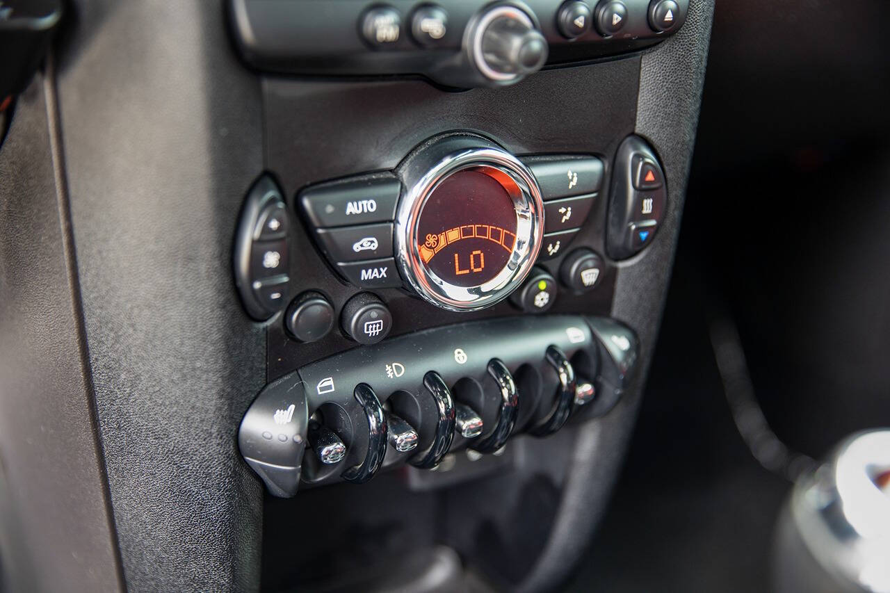 2012 MINI Cooper Hardtop 40