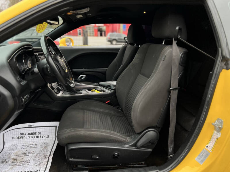 2017 Dodge Challenger SXT