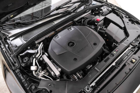 2021 Volvo V60 T5 Momentum