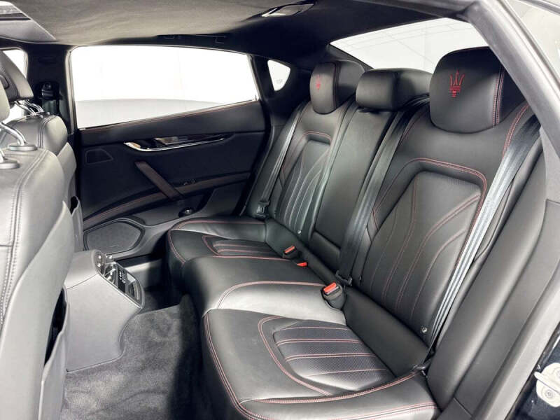 2023 Maserati Quattroporte Modena Q4