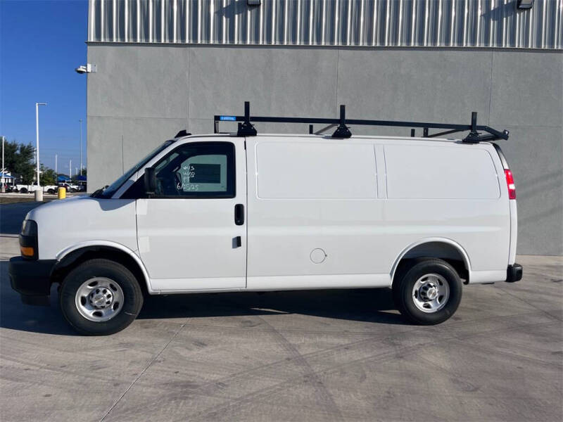 2025 Chevrolet Express 2500