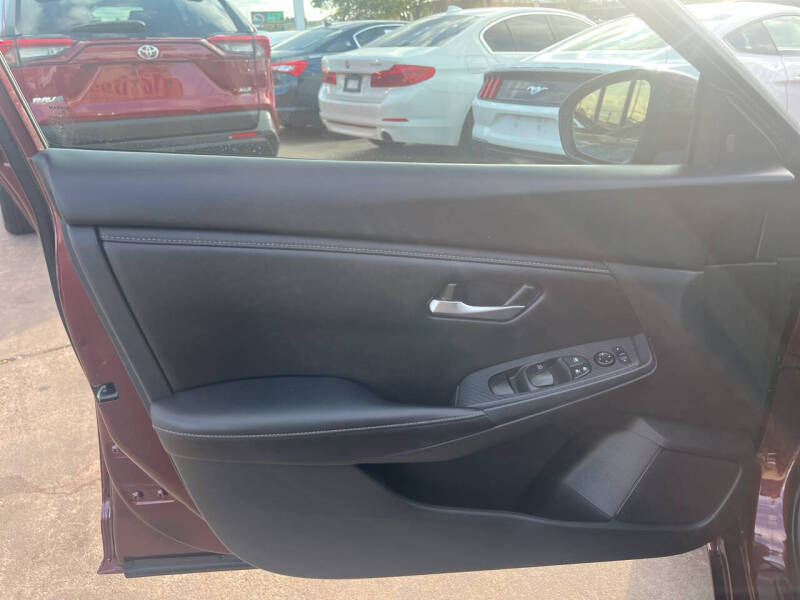 2024 Nissan Sentra SV