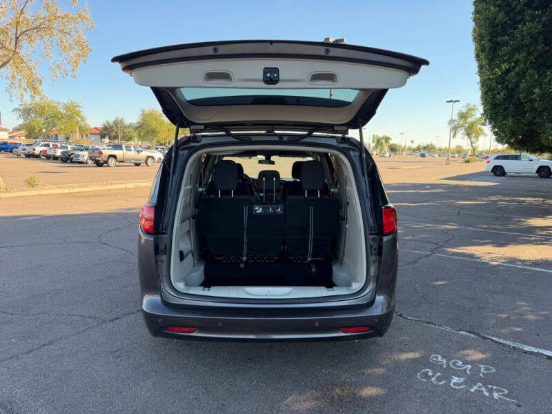 2019 Chrysler Pacifica LX
