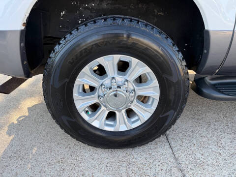 2005 Ford Excursion XLT