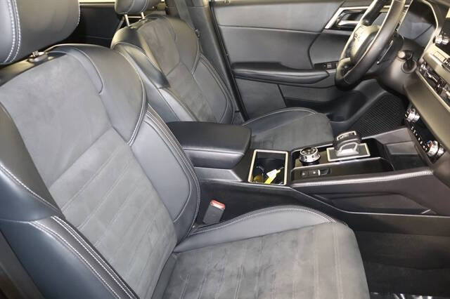 2023 Mitsubishi Outlander SE