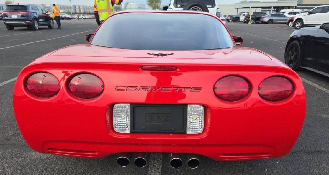 Red 2001 Chevrolet Corvette Base 2dr Coupe 6