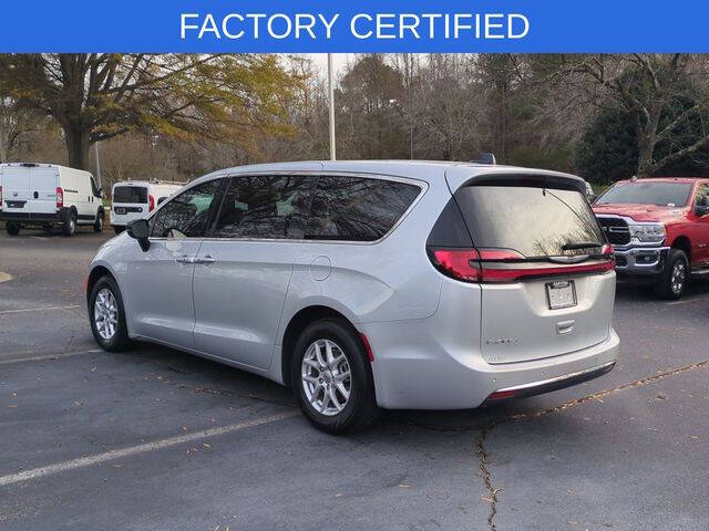 2024 Chrysler Pacifica Touring L