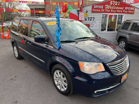 2016 Chrysler Town and Country for sale at RON'S AUTO SALES INC in Cicero IL