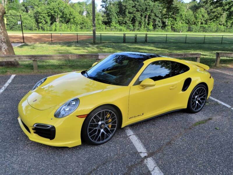 2015 Porsche 911 for sale at Autotrend Specialty Cars in Lindenhurst NY