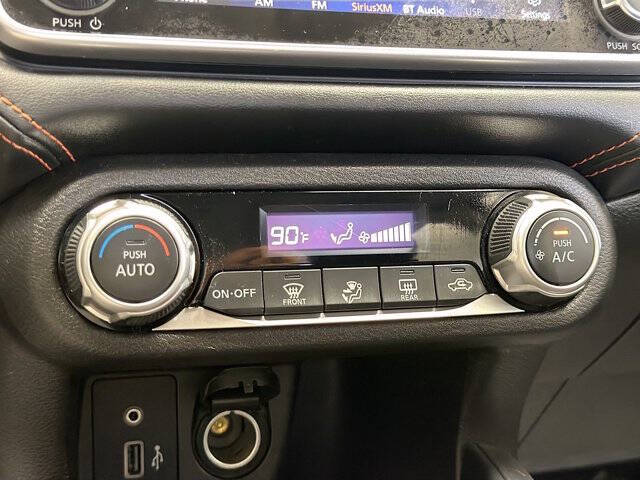 2022 Nissan Versa SR