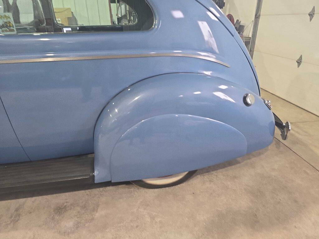 1940 Ford DELUXE V8 10