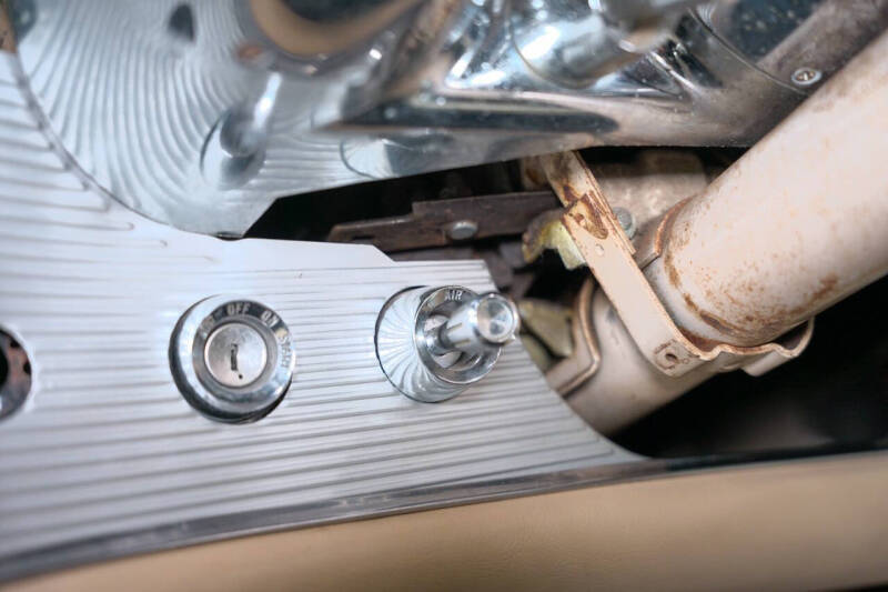 1963 Ford Thunderbird