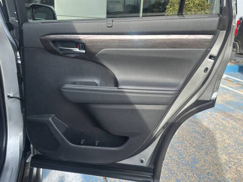 2024 Toyota Highlander Platinum