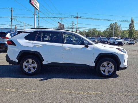 2025 Toyota RAV4 Hybrid LE