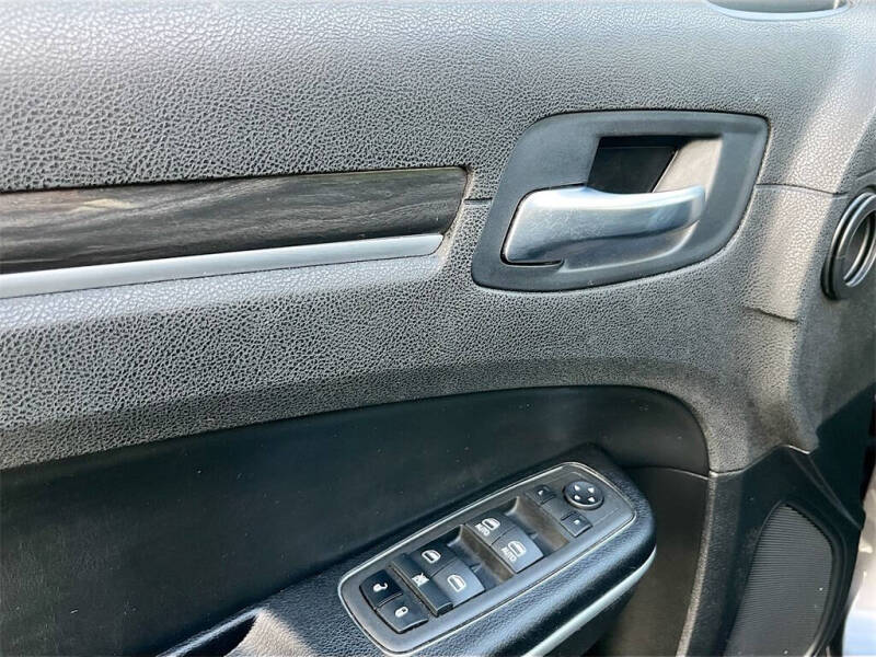 2022 Chrysler 300 Touring