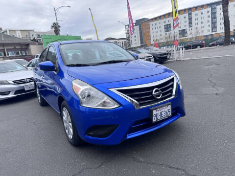 2015 Nissan Versa 1.6 SV