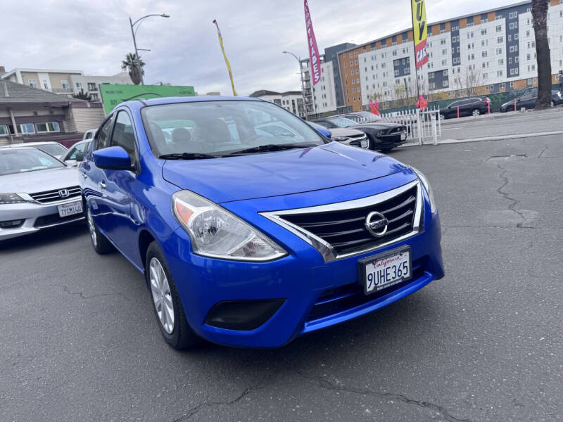 2015 Nissan Versa 1.6 SV