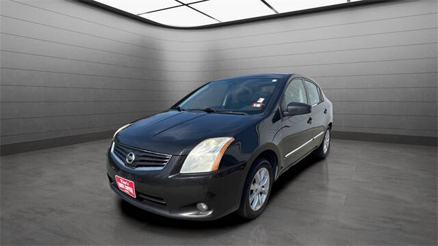2010 Nissan Sentra SL's photo