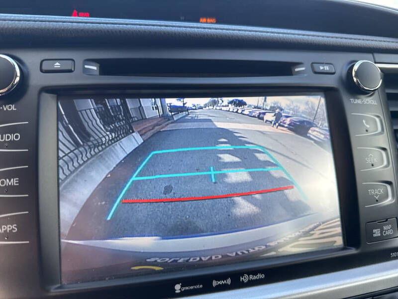 2017 Toyota Highlander SE