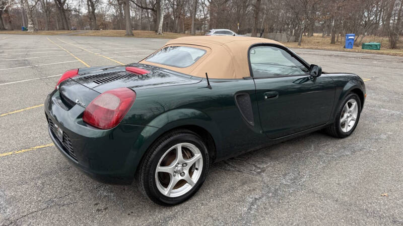 2002 Toyota MR2 Spyder