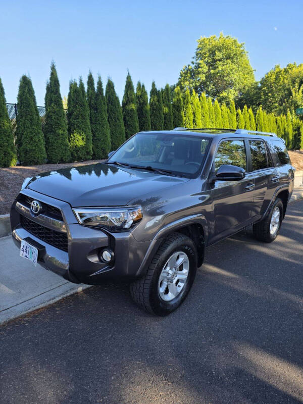 2017 Toyota 4Runner SR5's photo