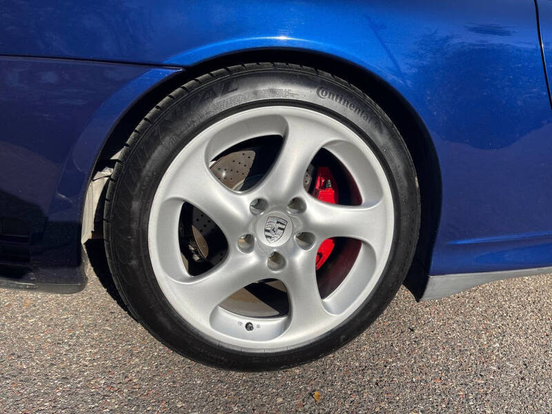 2004 Porsche 911 Carrera 4S