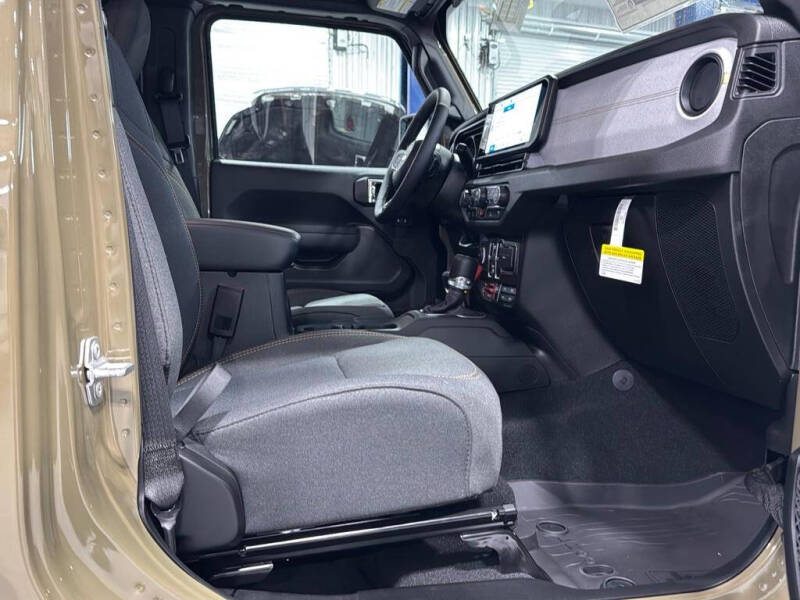 2025 Jeep Gladiator Willys