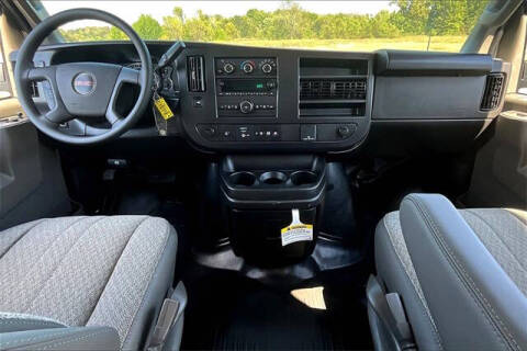 2025 GMC Savana 3500