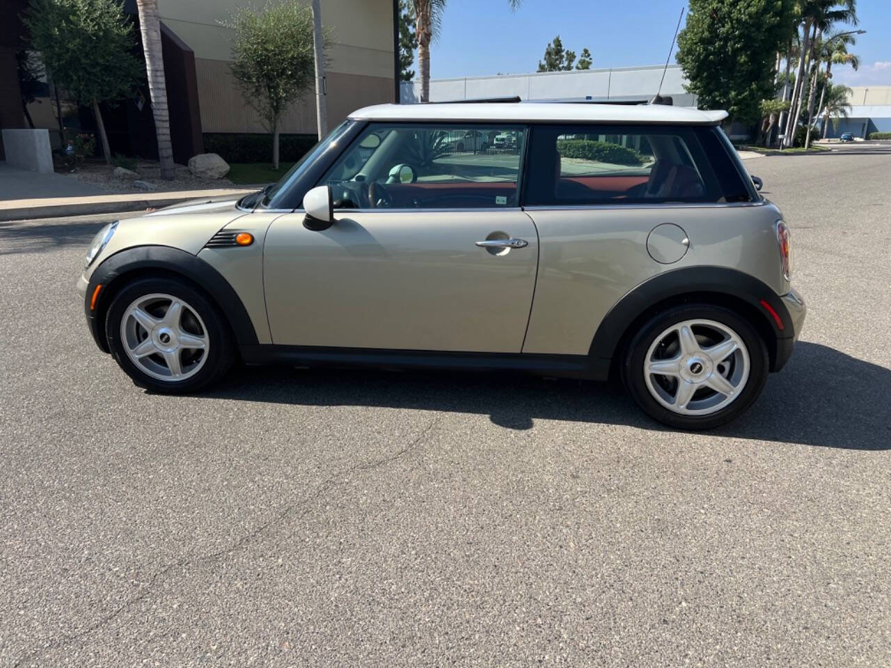 2007 MINI Cooper for sale at ZRV AUTO INC in Brea, CA