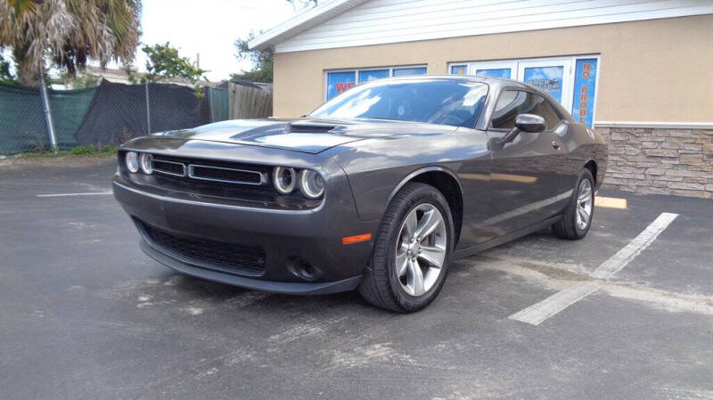 2015 Dodge Challenger SXT