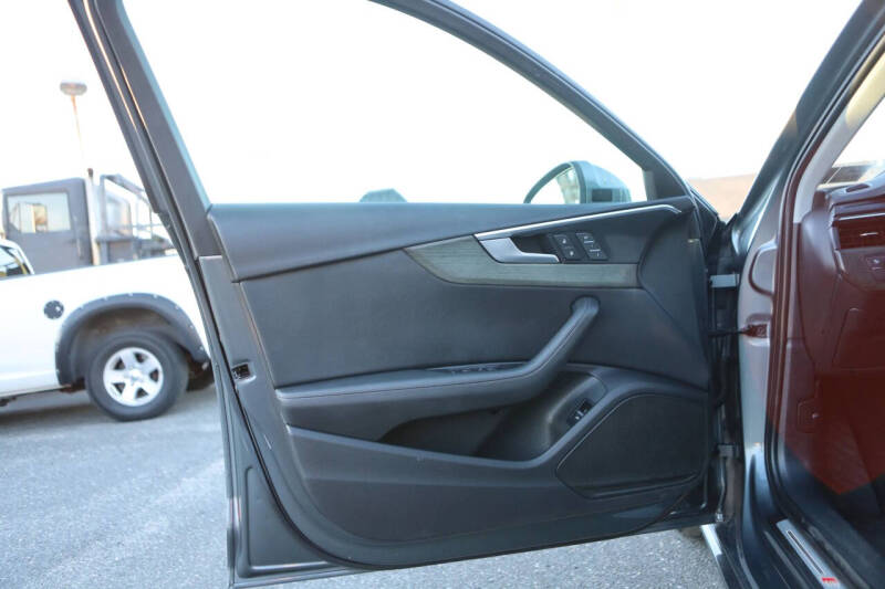 2019 Audi A4 quattro Premium Plus 45 TFSI