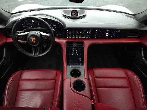 2020 Porsche Taycan Turbo