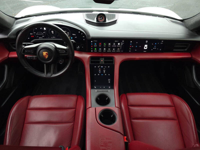 2020 Porsche Taycan Turbo