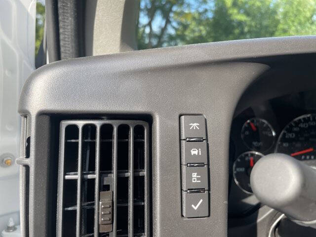 2025 Chevrolet Express 2500