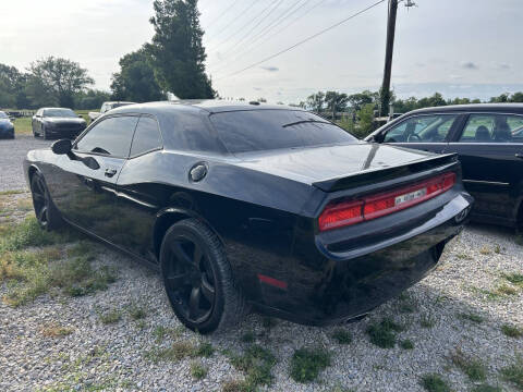 2013 Dodge Challenger SXT Plus