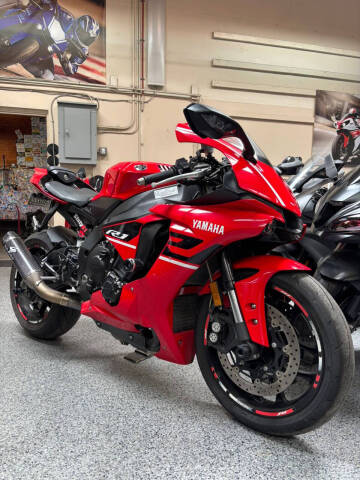 2019 Yamaha YZF-R1