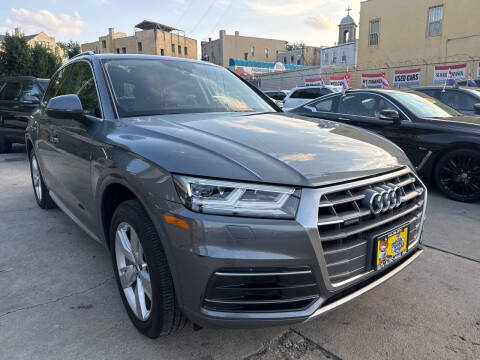 2018 Audi Q5 2.0T quattro Premium Plus