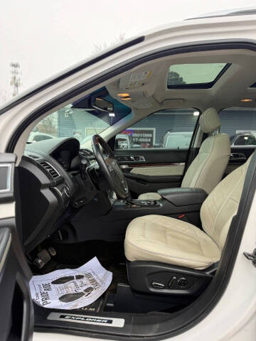 2017 Ford Explorer Platinum