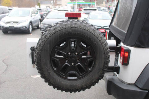 2017 Jeep Wrangler Willys Wheeler