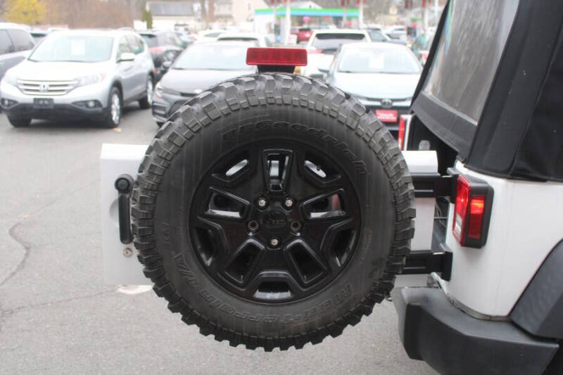 2017 Jeep Wrangler Willys Wheeler