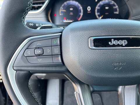 2025 Jeep Grand Cherokee Laredo X