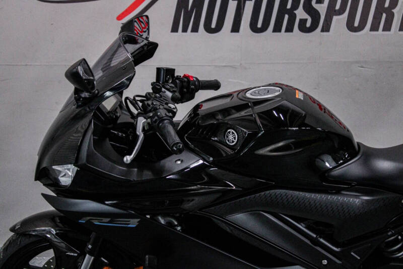 2023 Yamaha YZF-R3 ABS