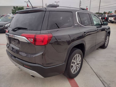 2017 GMC Acadia SLE-2